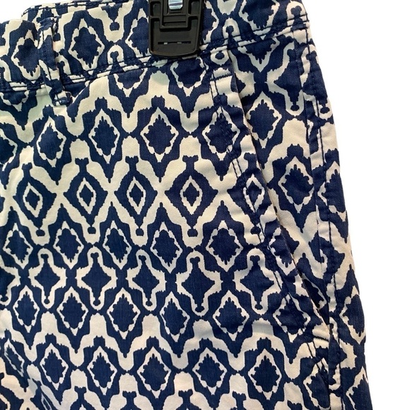Banana Republic women's size 6 Blue white geometric pattern cotton shorts - Picture 5 of 7